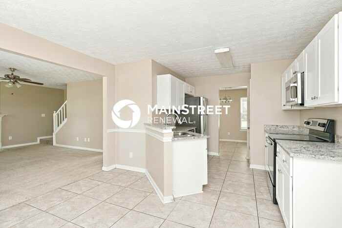 900 Vernon Dr - Photo 3 of 17