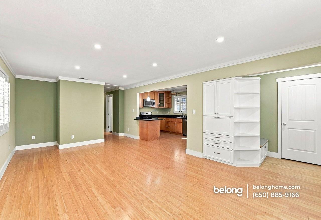235 Washington St - Photo 4 of 20