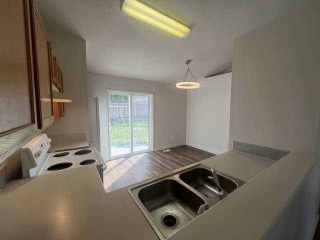 224 Palace Way - Photo 5 of 22