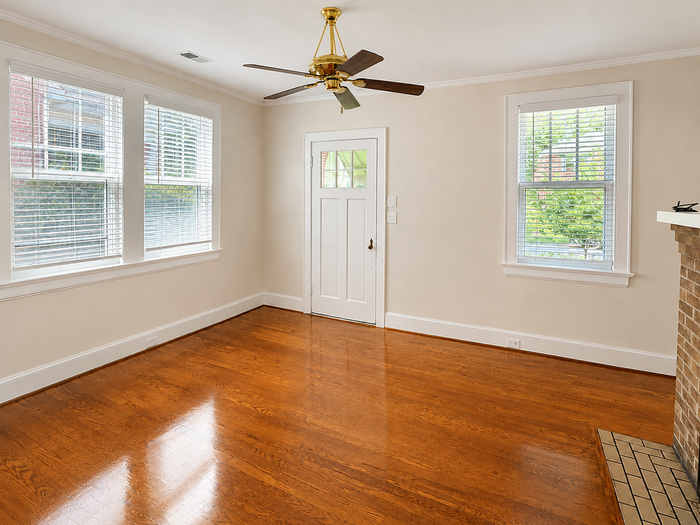 2306 Marion St #1 - Photo 4 of 14