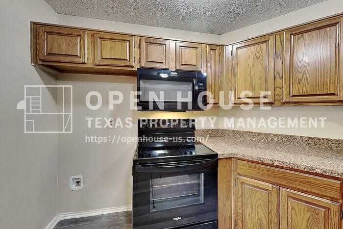 1112 Colony St - Photo 6 of 20