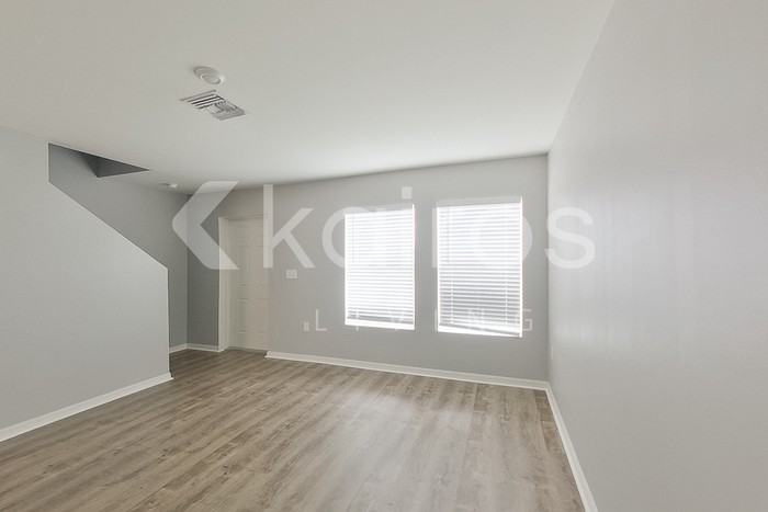 528 Ne 16th Ter - Photo 2 of 24