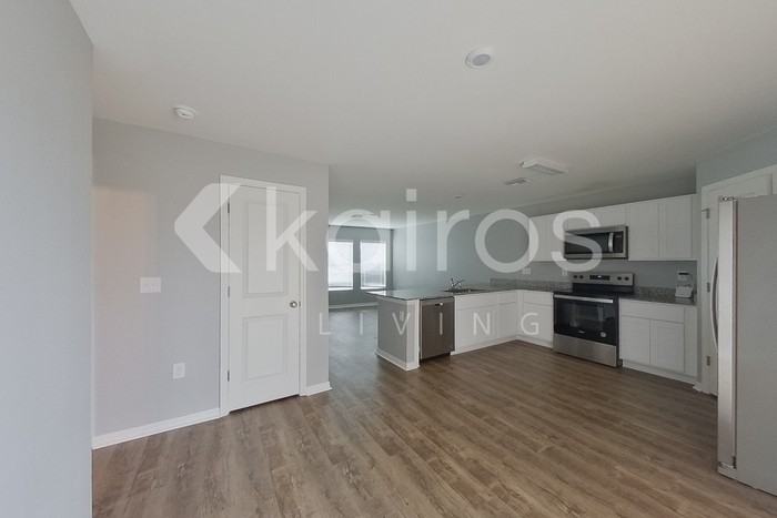 528 Ne 16th Ter - Photo 5 of 24