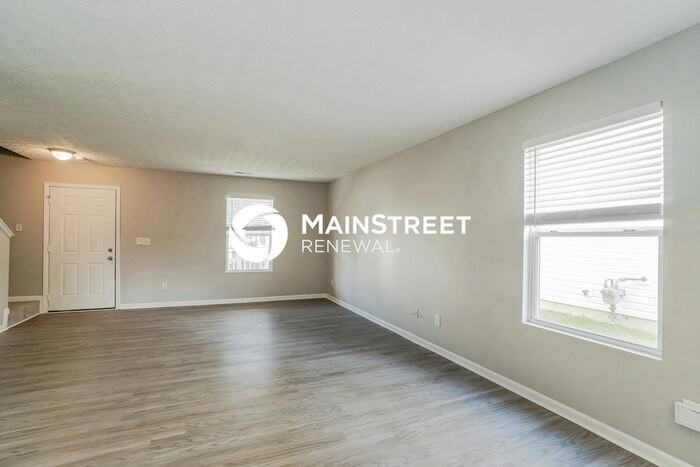 8123 Royal Elm Dr - Photo 5 of 17