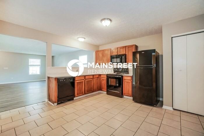 8123 Royal Elm Dr - Photo 7 of 17