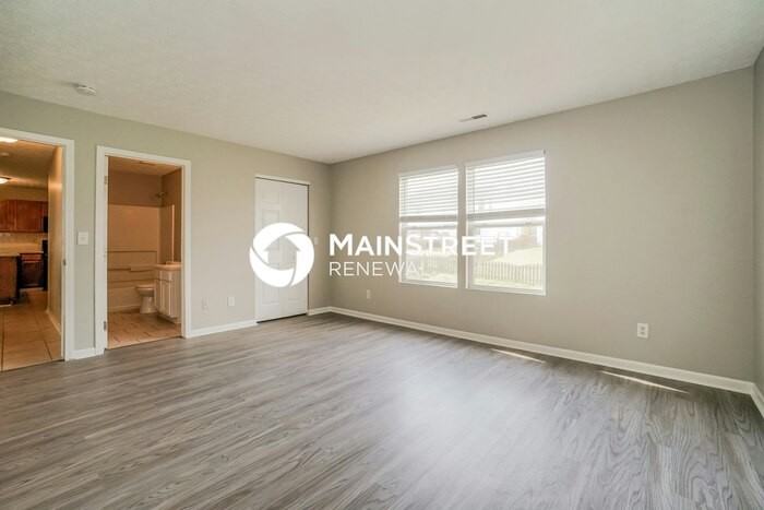 8123 Royal Elm Dr - Photo 6 of 17