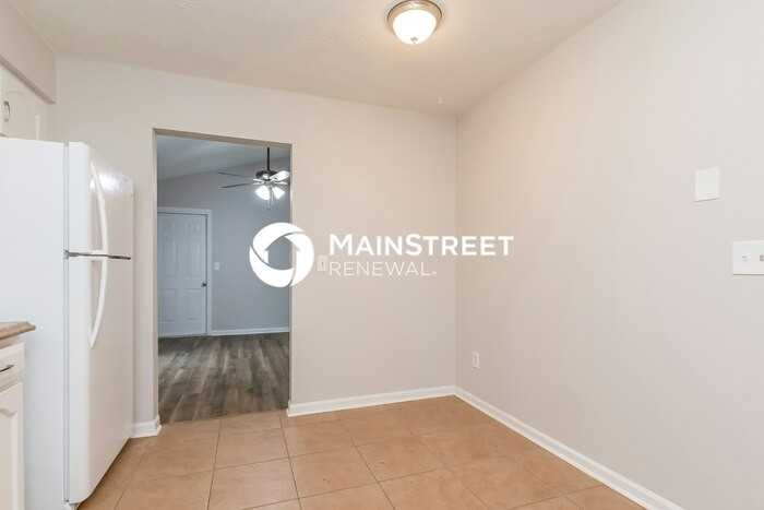 1849 Vauxhall Dr - Photo 5 of 16