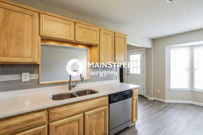 2944 Whirlaway Ct - Photo 5 of 18