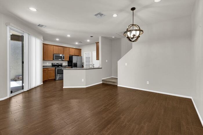 946 S Hawk Ln - Photo 6 of 35