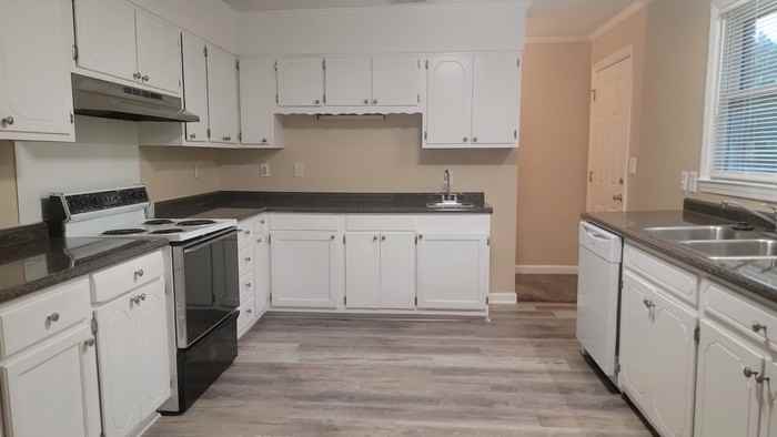 174 Richardson Cir - Photo 7 of 18