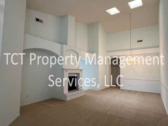 19980 N Matilda Ln - Photo 2 of 13