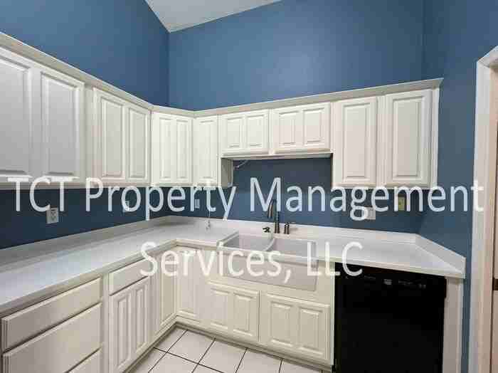 19980 N Matilda Ln - Photo 4 of 13