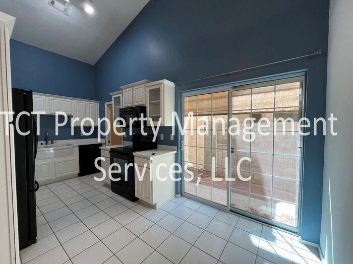 19980 N Matilda Ln - Photo 5 of 13