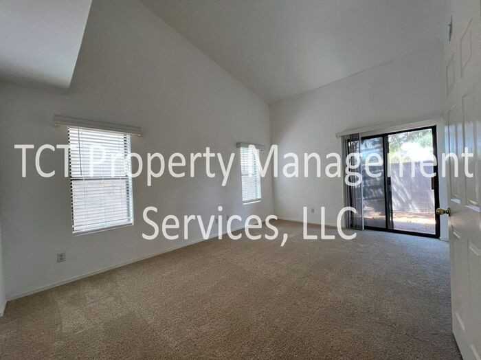19980 N Matilda Ln - Photo 7 of 13
