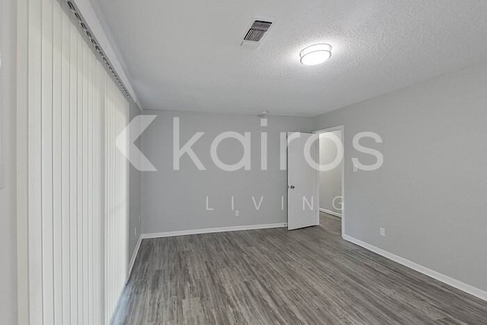 5617 Vista Bonita Dr S - Photo 5 of 25