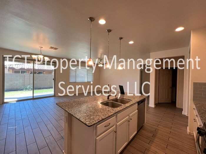 4229 W Coles Rd - Photo 3 of 10