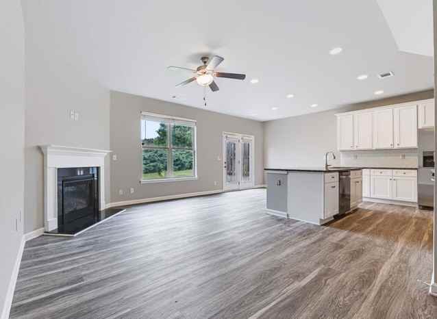 3677 Prospect Point Dr - Photo 6 of 30