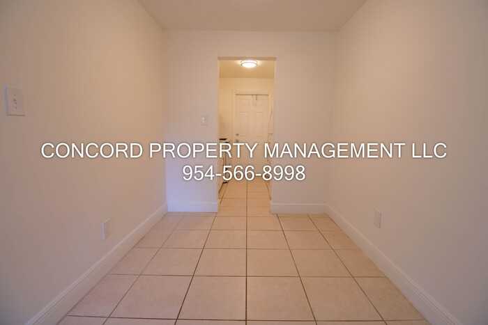 1831 Park Ln #3 - Photo 3 of 12