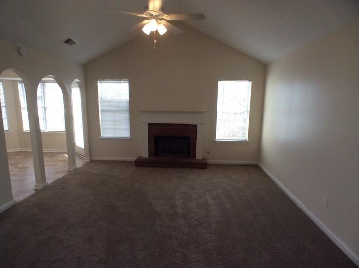 4033 Rhinehart Ct - Photo 2 of 36