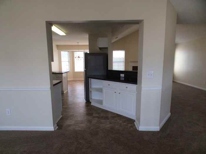 4033 Rhinehart Ct - Photo 5 of 36