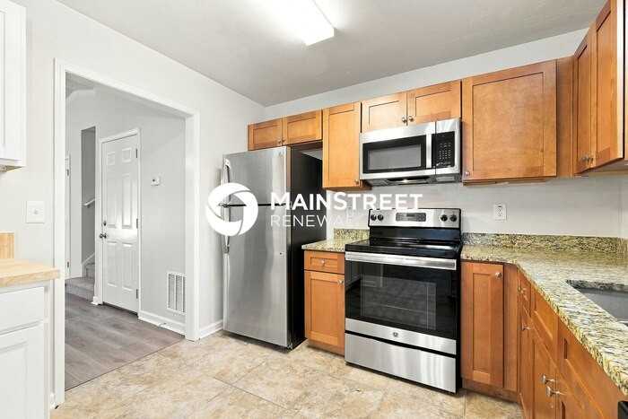 710 Wayside Dr - Photo 5 of 19
