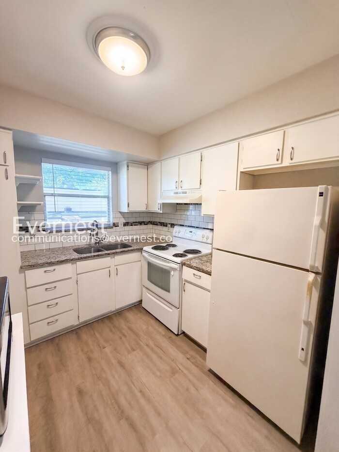4455 38th Ter N #B15 - Photo 4 of 15