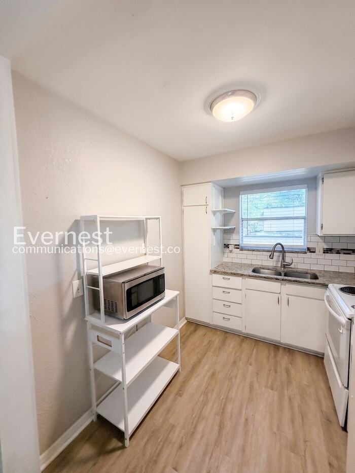 4455 38th Ter N #B15 - Photo 5 of 15