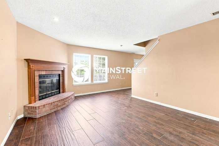 43 Frostwood Ln - Photo 4 of 16
