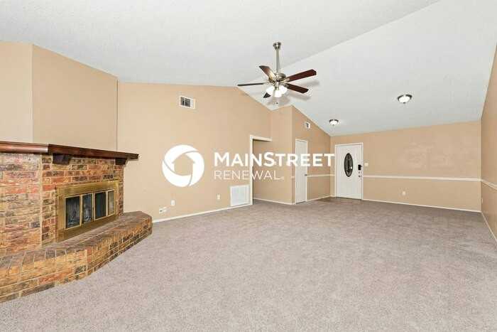 4413 Lorraine Ave - Photo 2 of 18