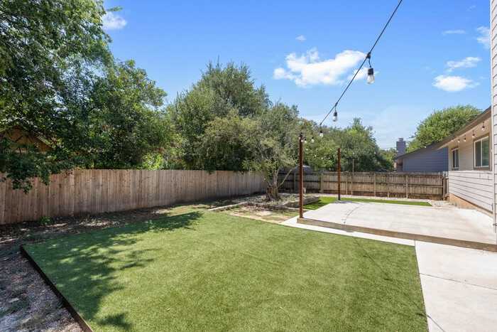 9005 Curlew Dr - Photo 2 of 15
