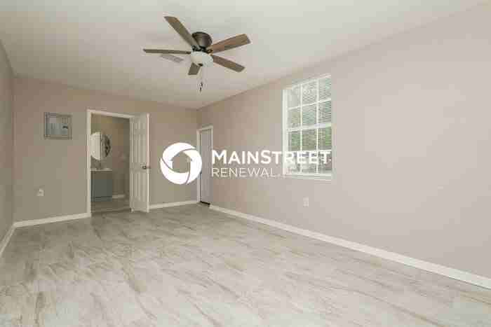 8018 Sane Pl - Photo 7 of 15