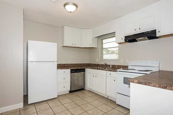 2919 Audubon Ct - Photo 6 of 12