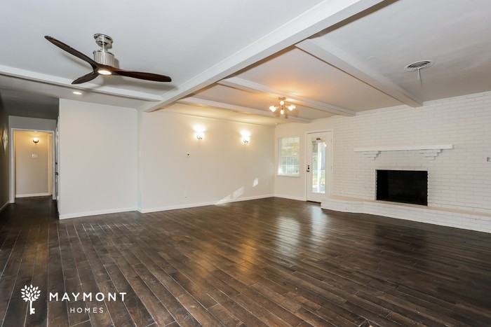 2316 Lynnhaven Rd - Photo 4 of 12