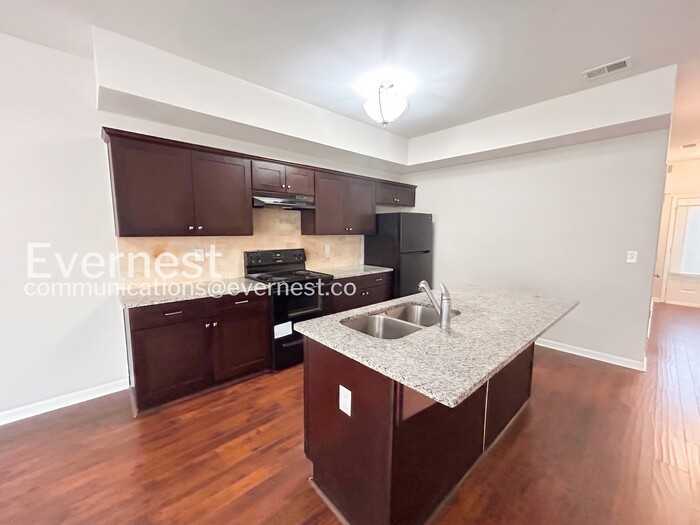 1598 Iris Walk - Photo 5 of 23