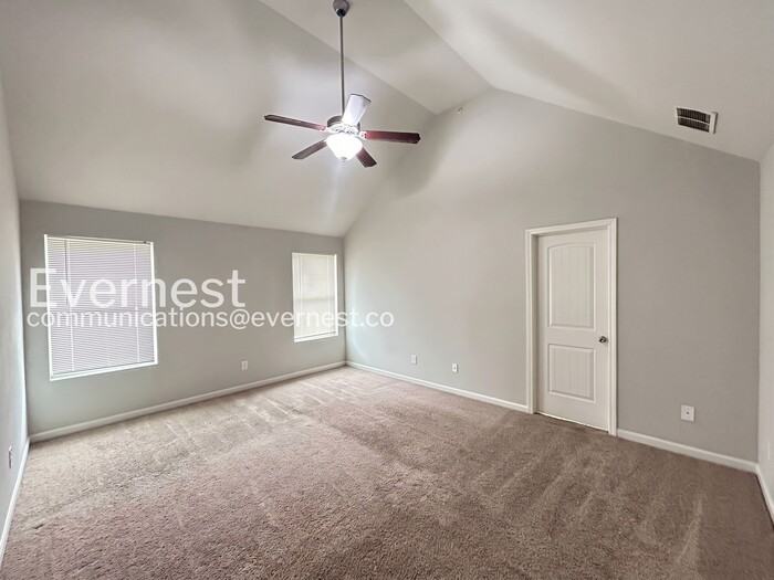 1598 Iris Walk - Photo 7 of 23