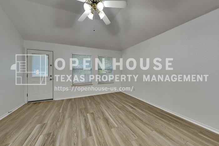 2729 Mountain Lion Dr - Photo 4 of 20