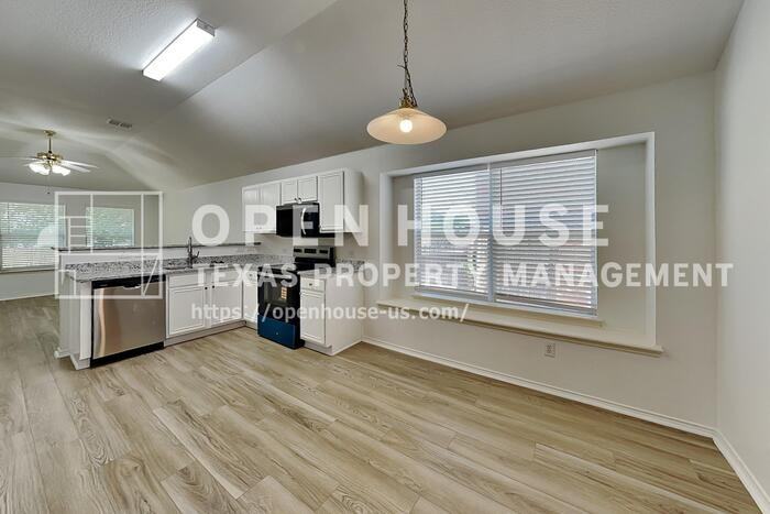 2729 Mountain Lion Dr - Photo 7 of 20