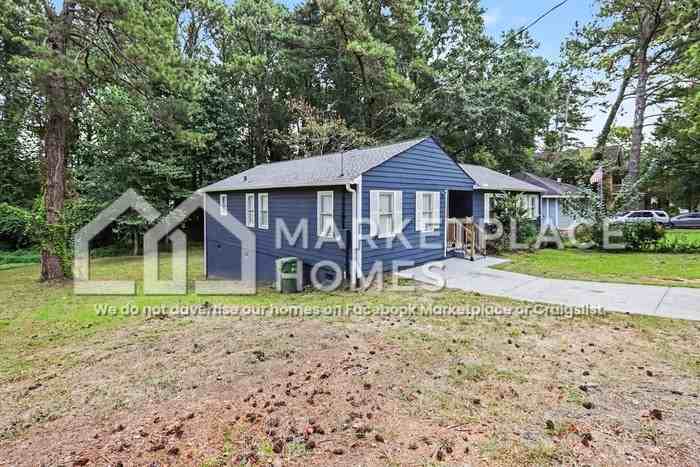 2954 Hapeville Rd Sw - Photo 4 of 27
