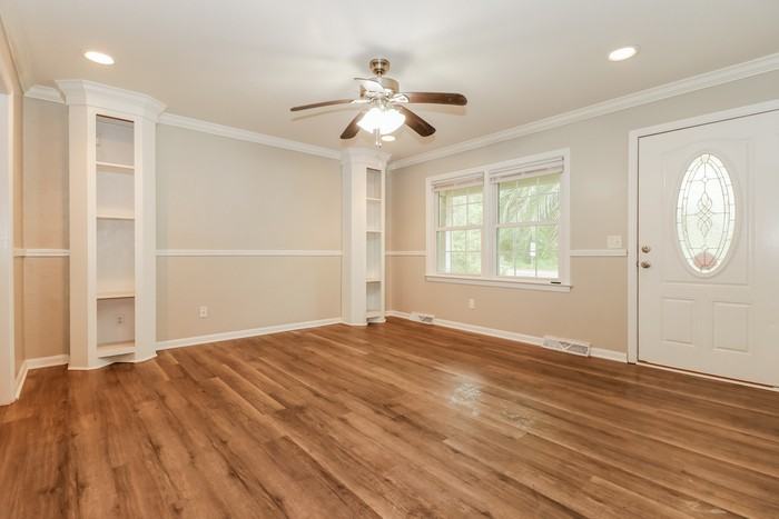 510 Golf Rd - Photo 3 of 11