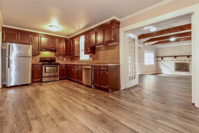 510 Golf Rd - Photo 4 of 11