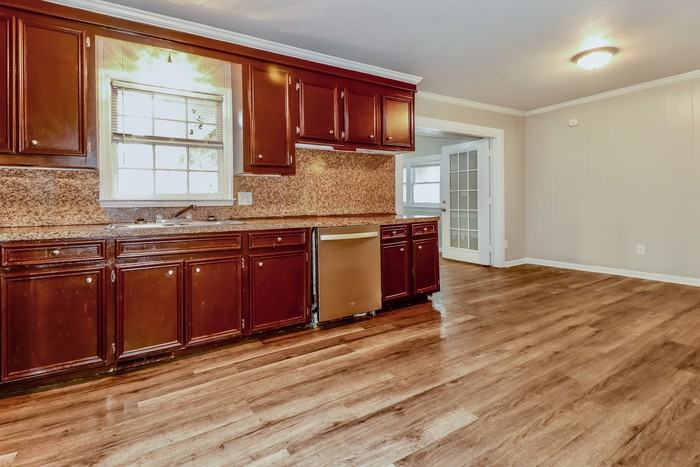 510 Golf Rd - Photo 5 of 11