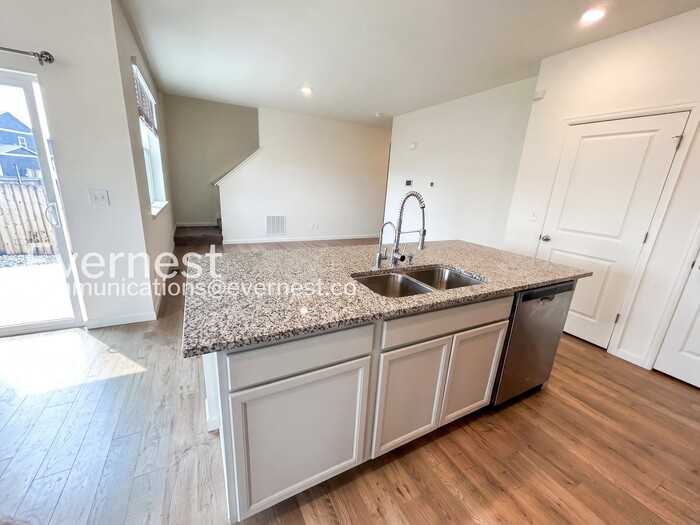 10477 Castor Dr - Photo 6 of 28
