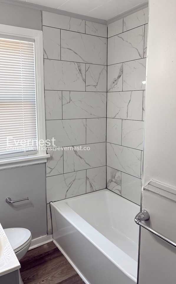 1903 Hobson Ln - Photo 7 of 18