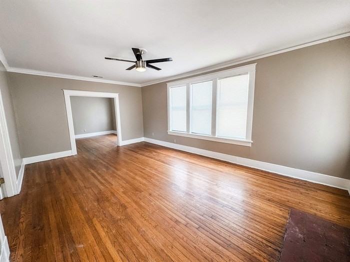 1659 Jackson Ave - Photo 2 of 11