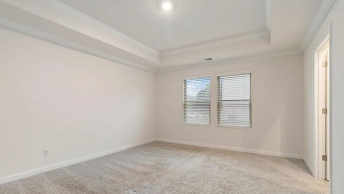 422 Nixon Rd - Photo 6 of 8