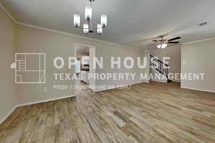 2915 Bentley Ct - Photo 5 of 21