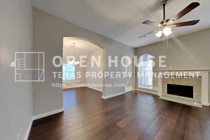 18702 Timber Way Dr - Photo 4 of 20
