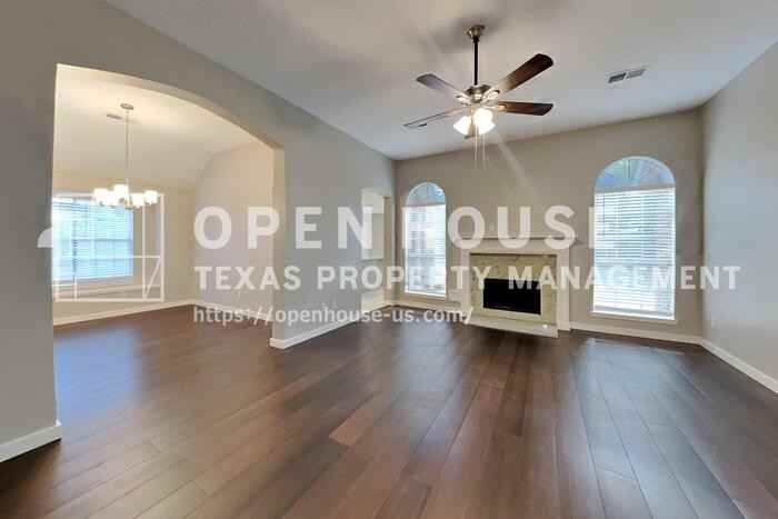 18702 Timber Way Dr - Photo 5 of 20
