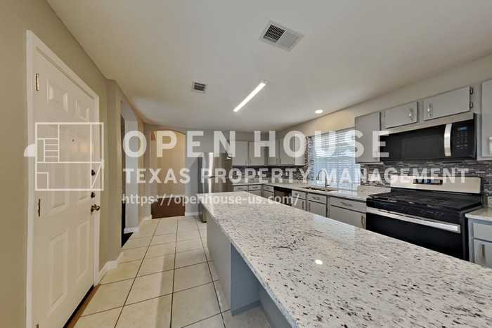 18702 Timber Way Dr - Photo 6 of 20