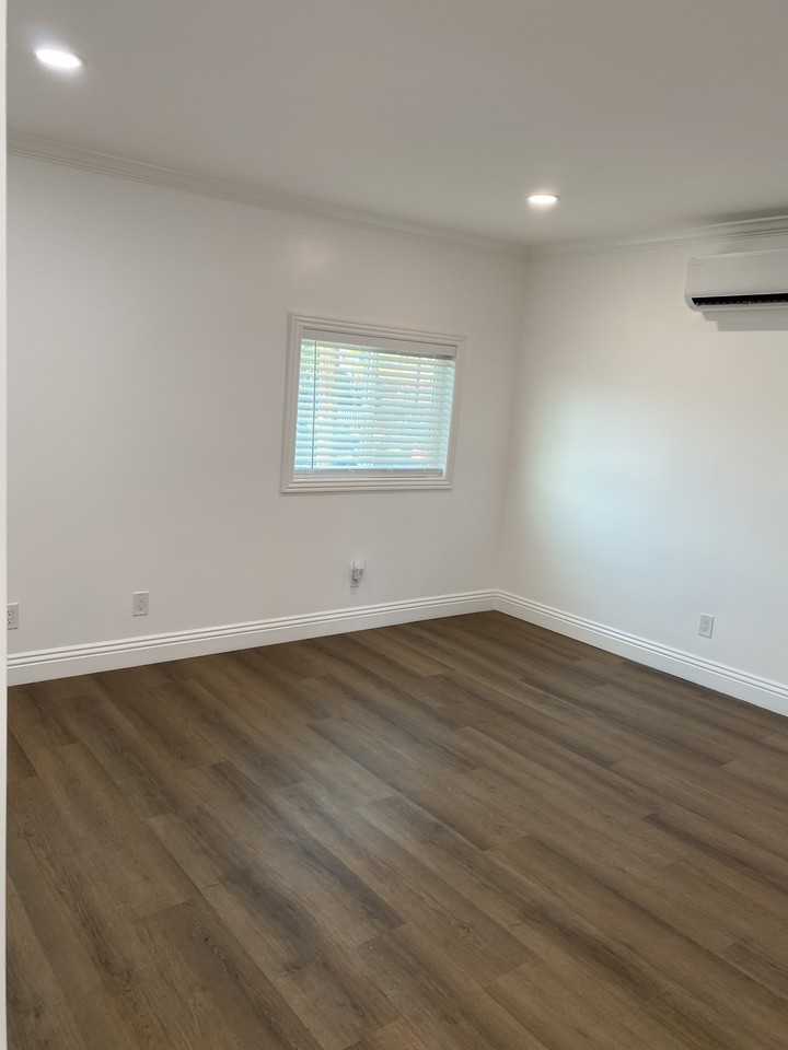7217 Eckstrom Ave #1 - Photo 3 of 9